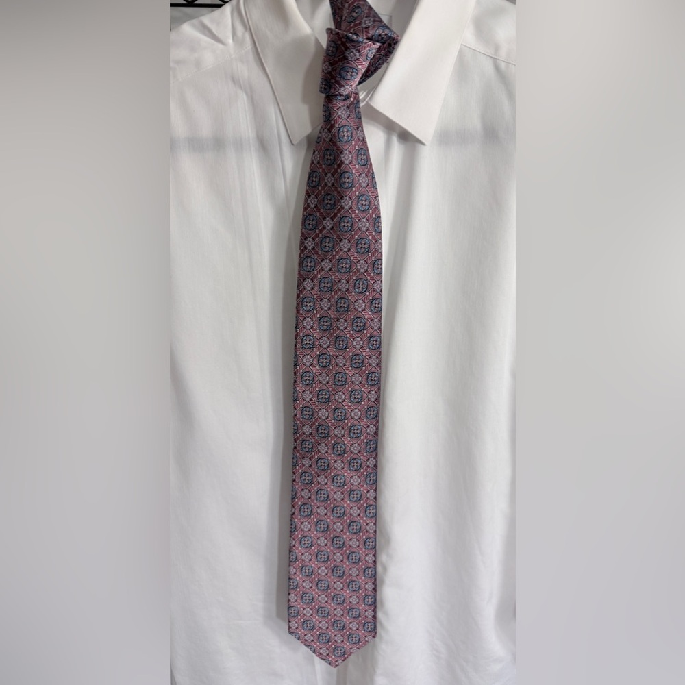 Paul Fredrick Elegant Light Red and Blue Patterned Silk Tie